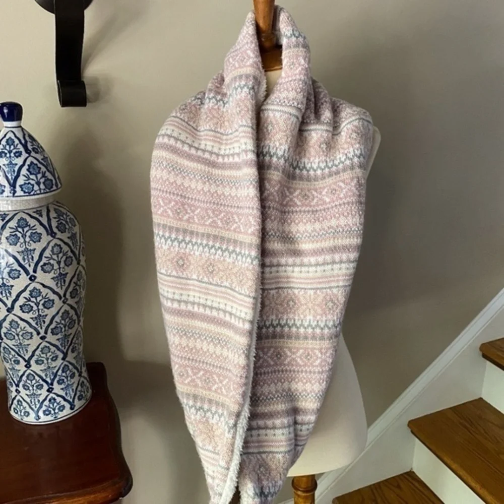 Anthropologie Pink Fair Isle Fleece Infinity Scarf - Picture 1 of 8